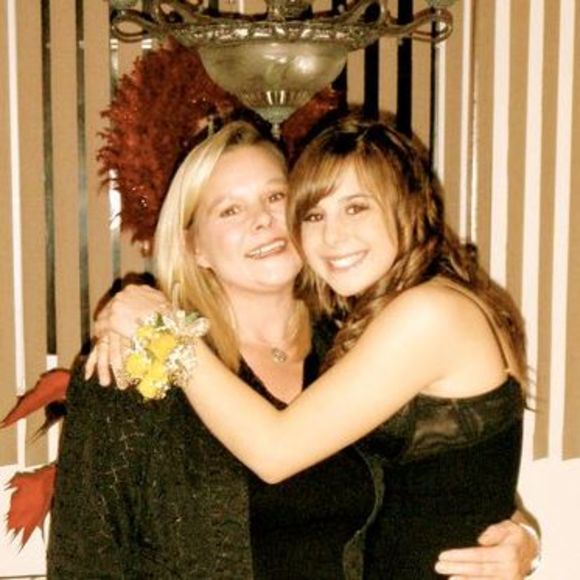 Meet your Posher, Melissa - Picture 1 of 1